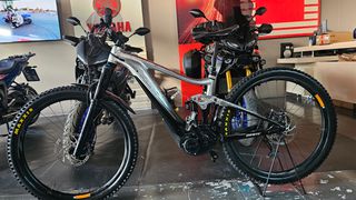 Downhill - Enduro - Trail Giant 2023 TRANCE E     ELECTRIC E BIKE