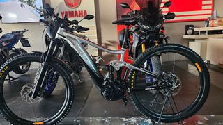 Downhill - Enduro - Trail Giant 2023 TRANCE E     ELECTRIC E BIKE-thumb-3
