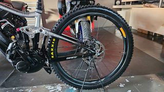 Downhill - Enduro - Trail Giant 2023 TRANCE E     ELECTRIC E BIKE-thumb-5