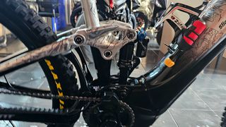 Downhill - Enduro - Trail Giant 2023 TRANCE E     ELECTRIC E BIKE-thumb-49