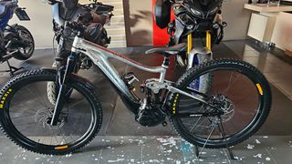 Downhill - Enduro - Trail Giant 2023 TRANCE E     ELECTRIC E BIKE-thumb-59