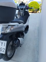 Piaggio Beverly 300i 2014-thumb-7