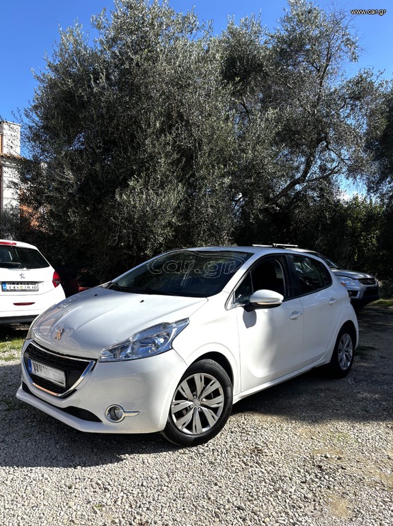 Peugeot 208 2015