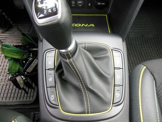 Hyundai Kona 2018 1.0 TGDI Style 2WD-thumb-9