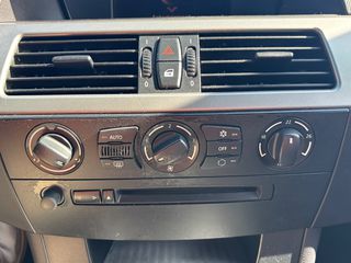 Bmw 520 2004 E60 M’’ PACKET 171HP-AUTO 6 SPEED-SUNROOF-CLIMA-FULL EXTRA-thumb-21