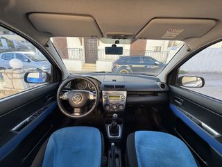 Mazda 2 2004-thumb-6