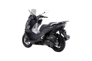 Voge SR1 2025-thumb-2