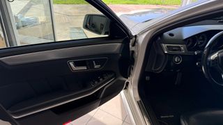Mercedes-Benz E 350 2014 4matic *Full Extra*-thumb-8