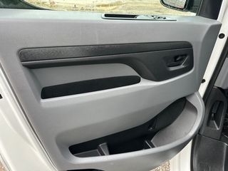 Opel Vivaro 2022 L1H1-thumb-13