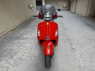 Vespa GTS 300 2022 HPE