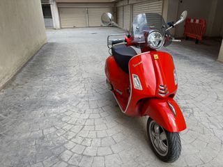 Vespa GTS 300 2022 HPE-thumb-3