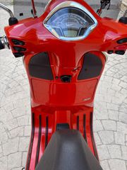 Vespa GTS 300 2022 HPE-thumb-9