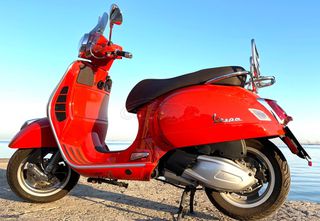 Vespa GTS 300 2022 HPE-thumb-38