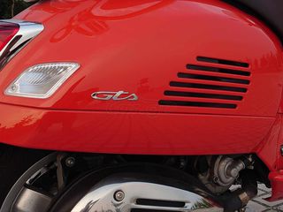 Vespa GTS 300 2022 HPE-thumb-24