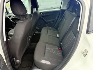Peugeot 208 2016 1.0 VTi Active-thumb-10