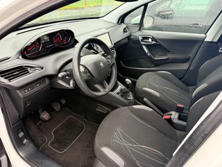 Peugeot 208 2016 1.0 VTi Active-thumb-11