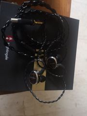 Sigva nightingale planar on ear-thumb-2