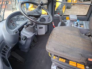 Φορτωτής Με Λάστιχα Komatsu 2014 WA320-6-thumb-14