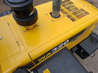 Φορτωτής Με Λάστιχα Komatsu 2014 WA320-6-thumb-23