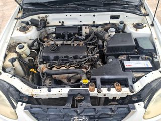 Hyundai Accent 2005-thumb-6