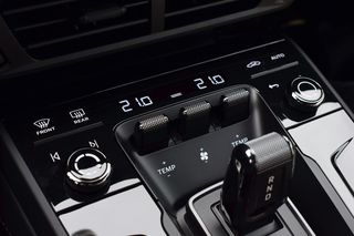 Porsche 992 2025 911 CARRERA 4 GTS 3.6 541HP T-HYBRID PDK PAN/AMA EΛΛΗΝΙΚΟ-thumb-31