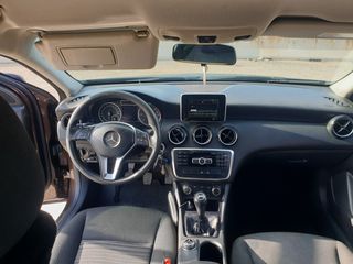 Mercedes-Benz A 160 2015 CDI DIESEL-thumb-9