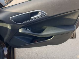 Mercedes-Benz A 160 2015 CDI DIESEL-thumb-15