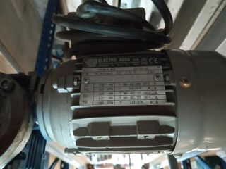 ΣΕΤ ΒΑΣΕΩΝ ΦΩΤΟΒΟΛΤΑΙΚΩΝ ΔΑΠΕΔΟΥ ΜΕ ΚΙΝΗΣΗ (trackers) ΠΟΥ ΚΑΛΥΠΤΟΥΝ ΕΝΑ 20KW ΠΑΡΚΟ