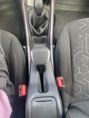 Peugeot 2008 2015-thumb-6