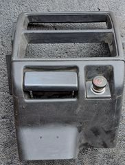 Κεντρική κονσόλα απο Honda Civic 89-91 3θυρο.