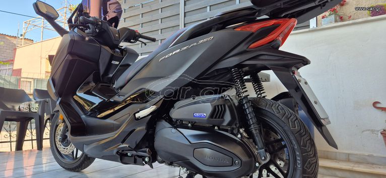 Honda Forza 350 2024 SMART TOP BOX