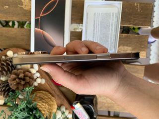 IPHONE 16 PRO MAX-thumb-3