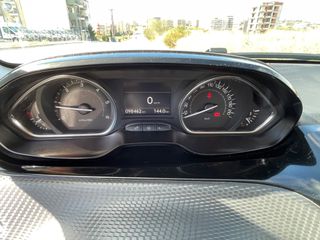 Peugeot 2008 2015-thumb-18