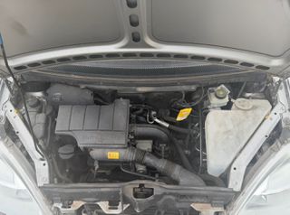 Mercedes-Benz-thumb-4