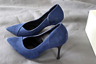 γόβες σε μπλε χρώμα αρτίστες