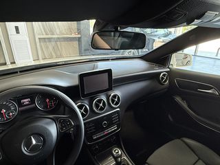 Mercedes-Benz A 160 2018-thumb-12