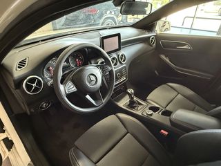 Mercedes-Benz A 160 2018-thumb-10