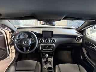 Mercedes-Benz A 160 2018-thumb-13
