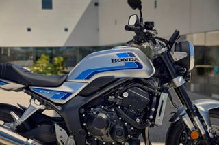 Honda CB 1000 2026 CB1000F MY26-thumb-11
