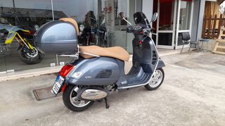 Vespa GTS 300 2017-thumb-1