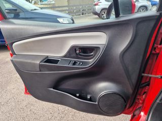Toyota Yaris 2018 1.0 (69H) VVTI-thumb-8