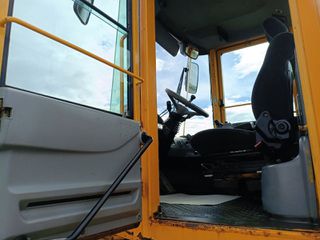 Φορτωτής Με Λάστιχα Volvo 2002 L120E-thumb-9