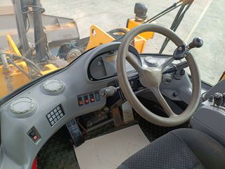 Φορτωτής Με Λάστιχα Volvo 2002 L120E-thumb-11
