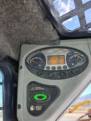 Φορτωτάκι Bobcat 2014 T 110.  2700 ώρες!!!-thumb-9