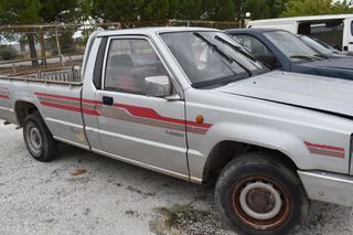 Mitsubishi L200 1990-thumb-1