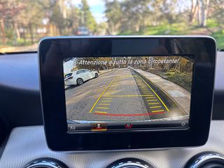Mercedes-Benz GLA 180 2015 URBAN-thumb-22