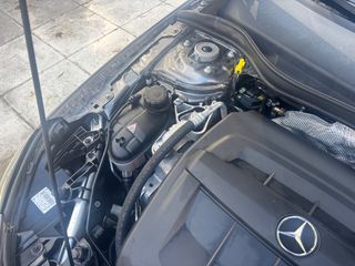 Mercedes-Benz GLA 180 2015 URBAN-thumb-29