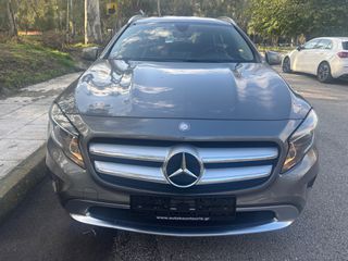 Mercedes-Benz GLA 180 2015 URBAN-thumb-1