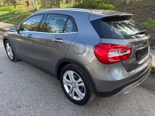 Mercedes-Benz GLA 180 2015 URBAN-thumb-5