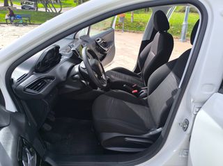 Peugeot 208 2020 1.5 DIESEL-thumb-30